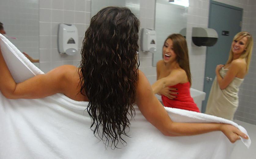 girlfriend first sex